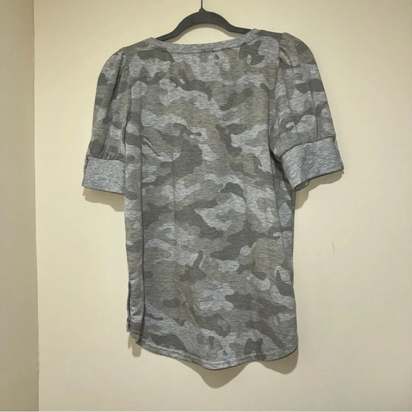 Women’s Jane and Dalancey Brand Camo Print Short Puff Work Sleeve T-Shirt Size:M - Picture 11 of 13
